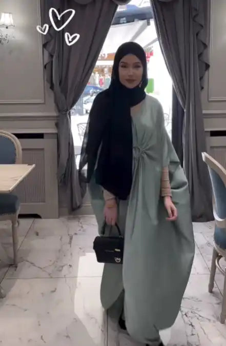 Woman in modest fashion.